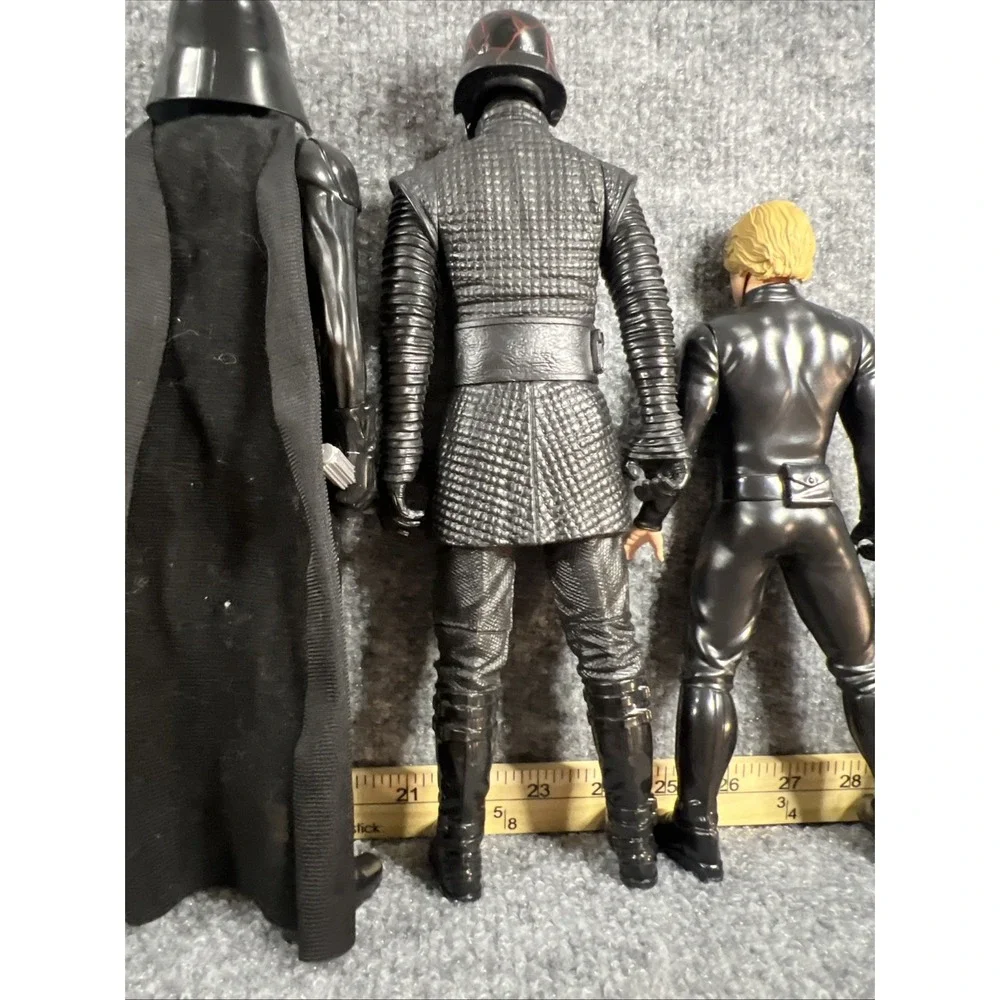 Star Wars 7-Piece Toy Lot 5 Action Figures (2 Talk) Boba Fett Funko& Lightsaber